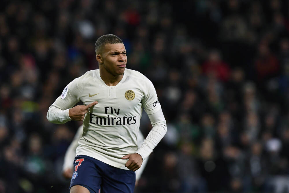 外汇百晓生：多空拉锯震荡偏强，周五谨防“黑天鹅”